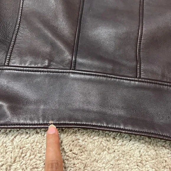 Burberry pleated leather skirt USA small